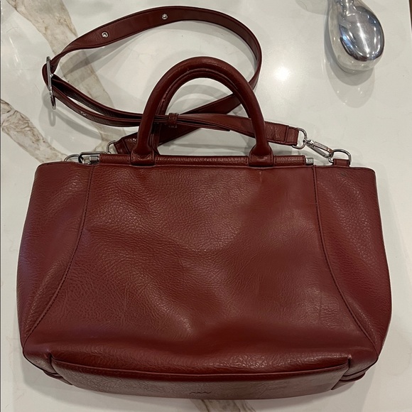 Matt & Nat Kari Deep Red Satchel with hand strap and detachable shoulder strap - Picture 9 of 13